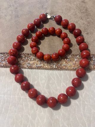 Collar y pulsera de cuentas grandes estilo coral