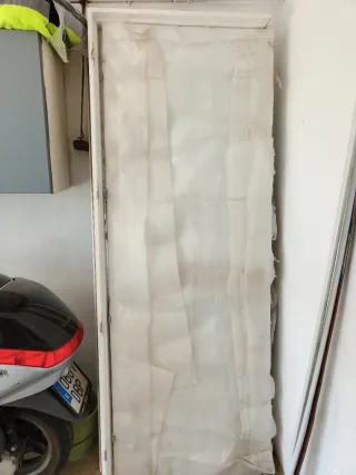 Puertas macizas blancas