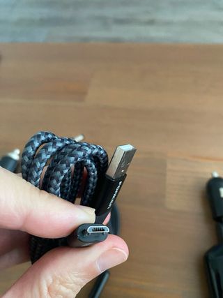 Cargador Coche y Cable Auxiliar Anker