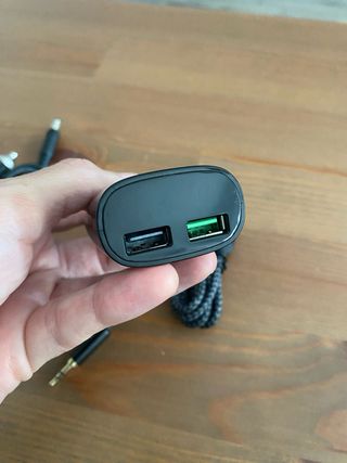 Cargador Coche y Cable Auxiliar Anker