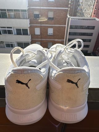 Zapatillas Puma Blancas/Crema