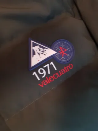 Cazadora acolchada verde con capucha" Valecuatro"