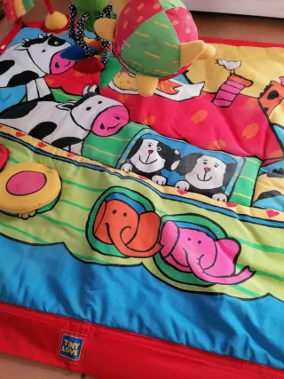 Manta de jocs . Manta de juegos infantil