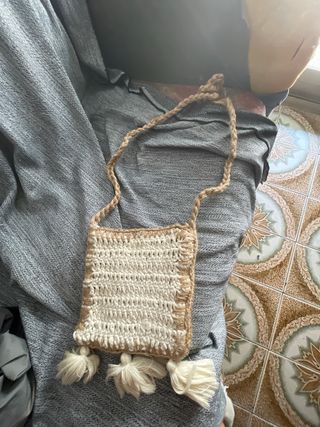 Bolso tejido artesanal con diseño de gato