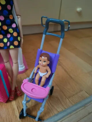 Casa Barbie con muñecos y accesorios