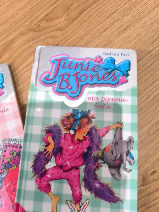 4 Libros euskera, mortina y joni b. Jones