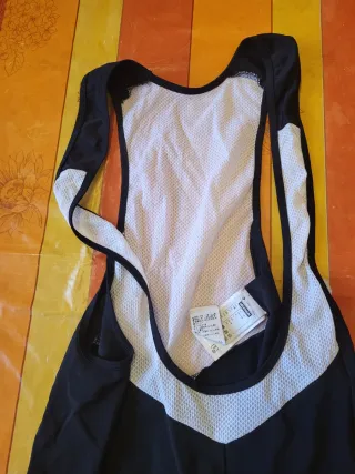 Salopette e guanti ciclismo Decathlon