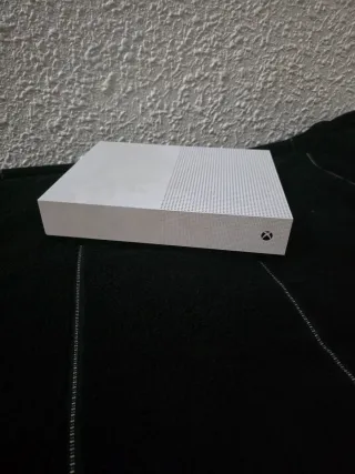 Xbox One S Blanca