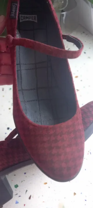 Zapatos Camper Mujer Talla 40 Rojo granate.