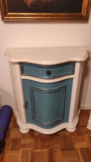 Mueble vitrina y aparador madera maciza