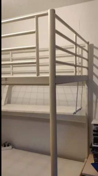 Litera blanca con escritorio y estante grande Ikea