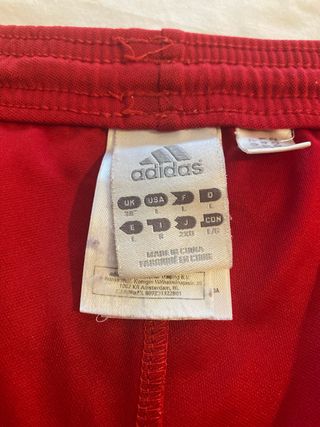 Pantalones cortos Adidas rojos