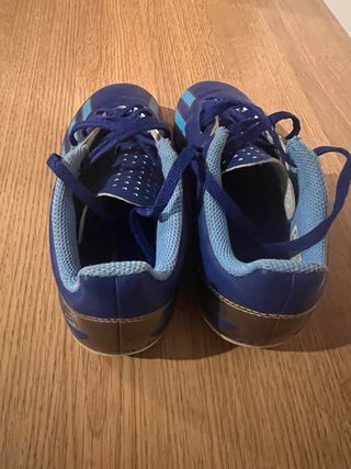 Botas de fútbol niños Messi azules