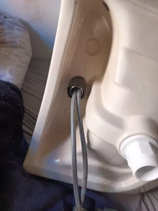 Lavabo Roca con grifo y válvula