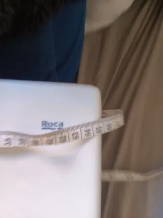 Lavabo Roca con grifo y válvula