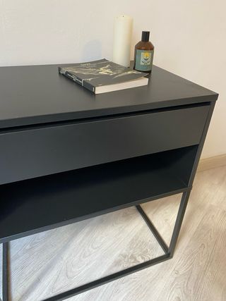 Mesita de noche IKEA VIKHAMMER negra