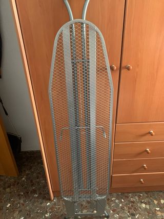 Tabla de planchar metálica