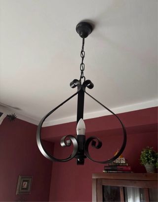 Lámpara de techo de metal negra