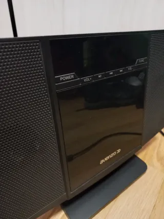 Equipo de música Avenzo negro con mando