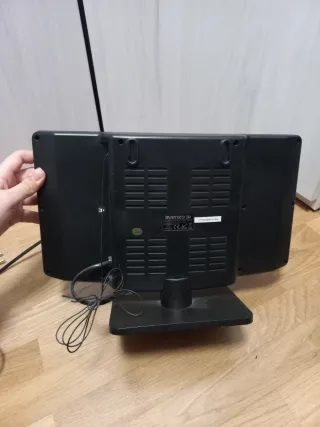 Equipo de música Avenzo negro con mando