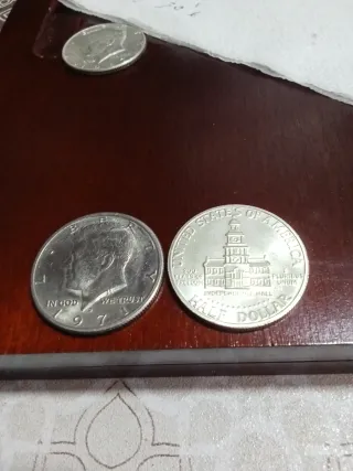 2 Monedas Conmemorativas USA 1776-1976 y Kennedy