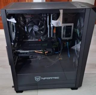 PC Sobremesa Negro RGB