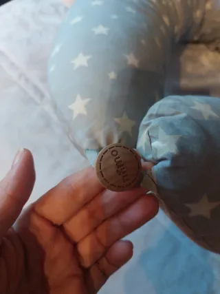 Cojín de lactancia Nimo estrellas