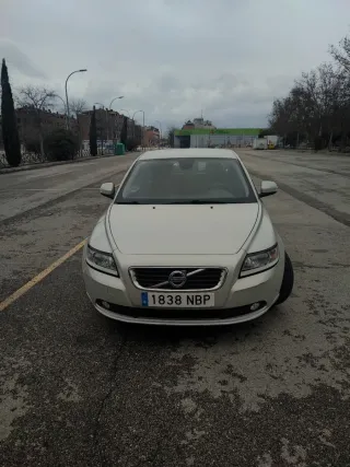 Volvo S40 2012