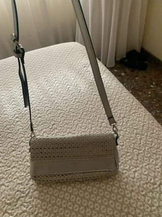 Bolso beige y gris poco usado