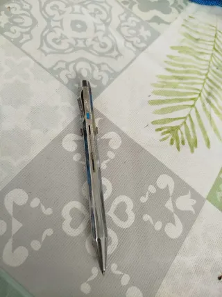 Bolígrafo alemán antiguo multicolor