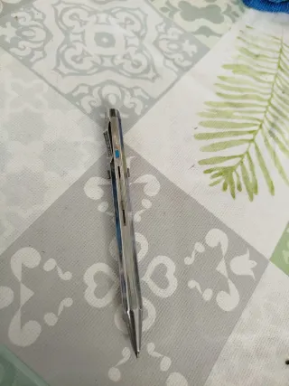 Bolígrafo alemán antiguo multicolor