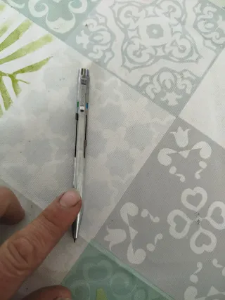 Bolígrafo alemán antiguo multicolor