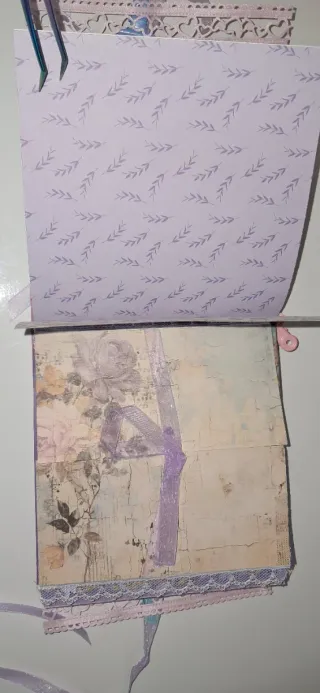 Album Scrapbooking rilegato e decorato a mano