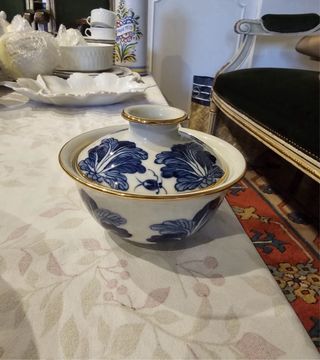 Vendo vajilla oriental azul y blanca, ideal para c