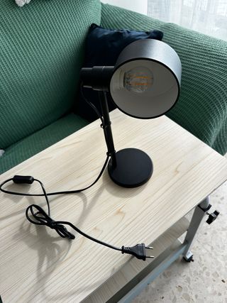 Lámpara de escritorio Ikea negra