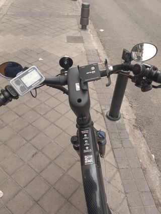 Bicicleta Eléctrica Negra marca Zoomo