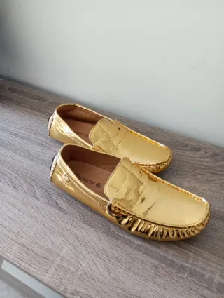 Zapatos Mocasines Dorados Brillantes