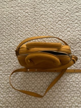 Bolso amarillo