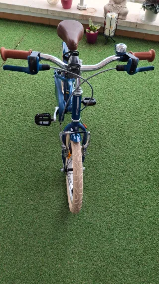 Bicicleta infantil 16 pulgadas aluminio Btwin 900.