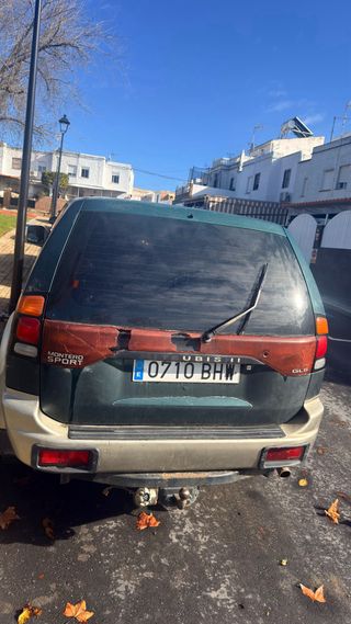 Mitsubishi Montero 2003