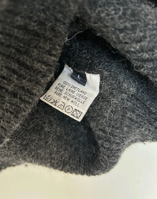 Conjunto jersey gris y falda flores