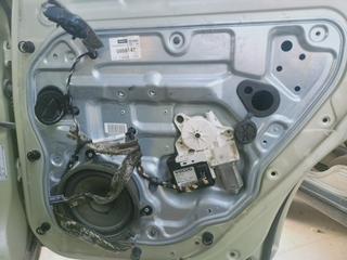 ELEVALUNAS TRASERO DERECHO VOLVO S40 BERLINA D416