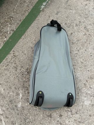 Maleta tipo mochila gris