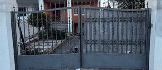 Puerta de forja doble hoja