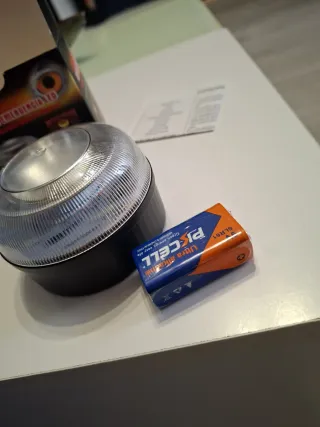 Luz de emergencia V16 LED