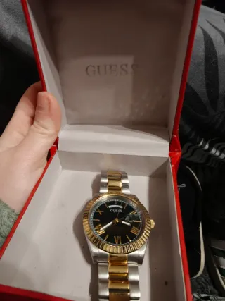 Reloj Guess Dorado y Verde