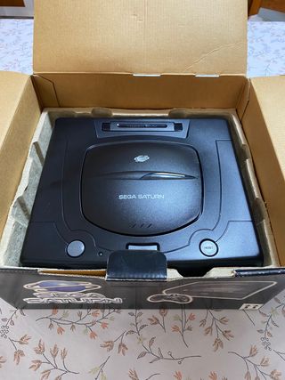 Sega Saturn Negra con juegos