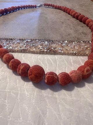 Collar artesanal coral rojo