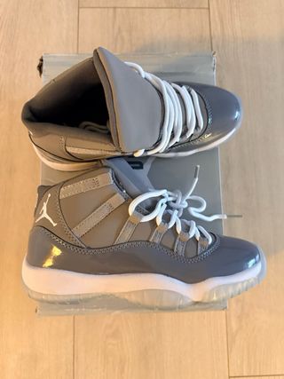 Nike Air Jordan 11 Retro Gris