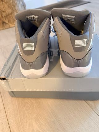 Nike Air Jordan 11 Retro Gris